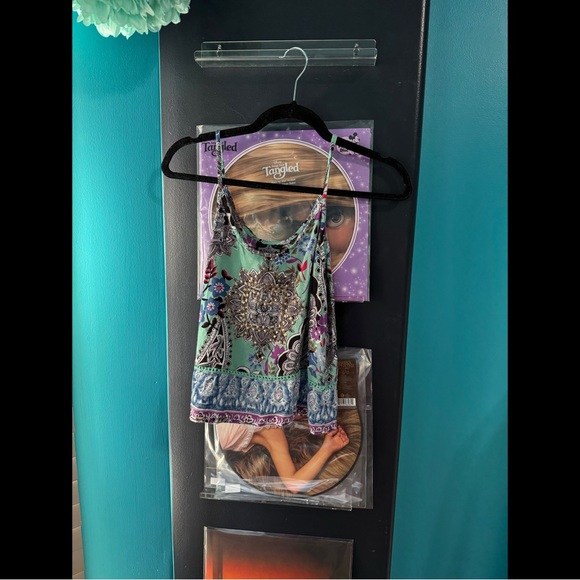 Flowy Floral Patterned Spaghetti Strap Blouse - Picture 1 of 3